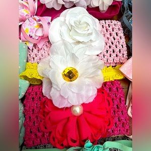 32 piece Baby bow bundle!